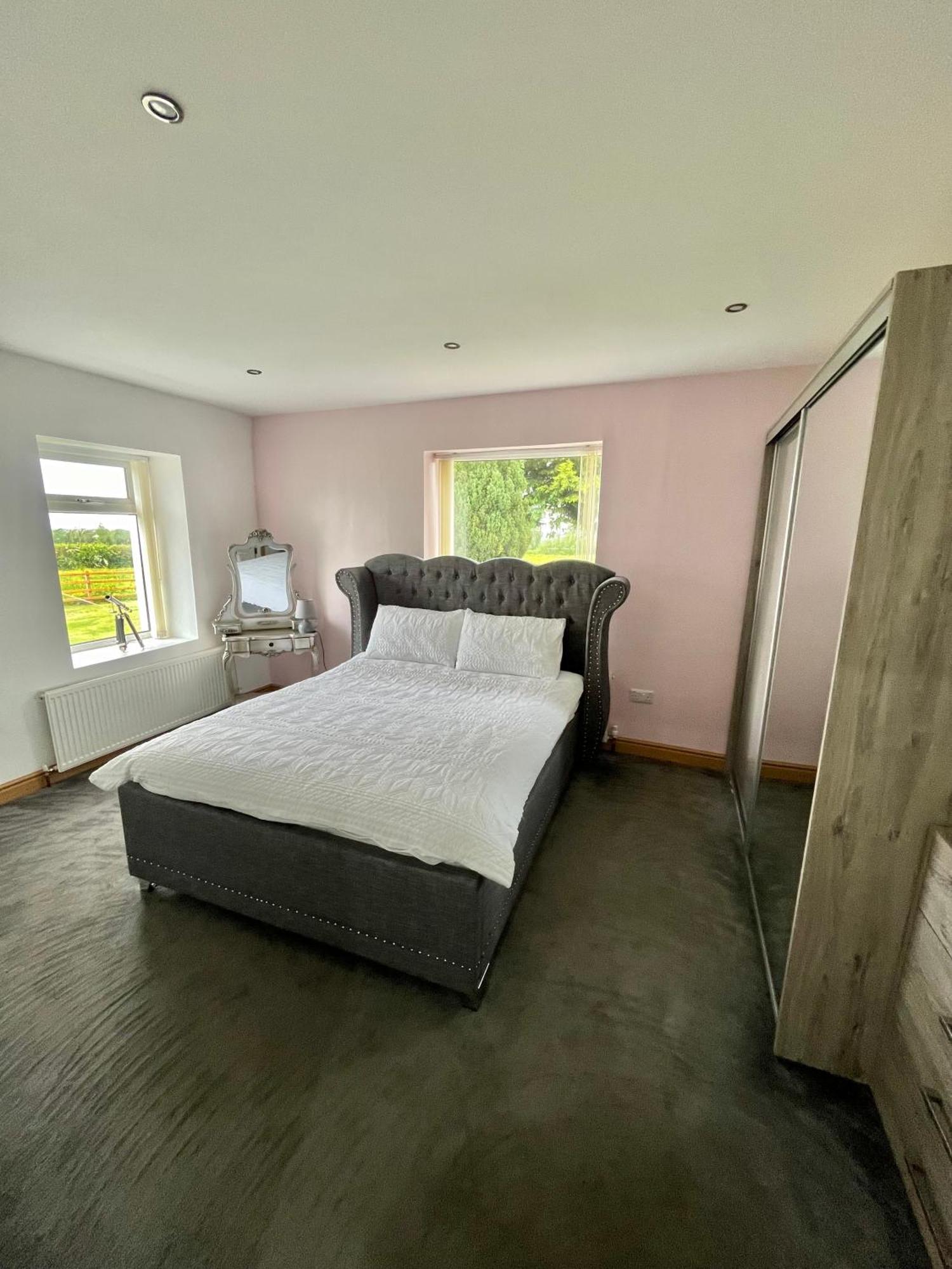 Unique Countryside Stay Dundrod Esterno foto